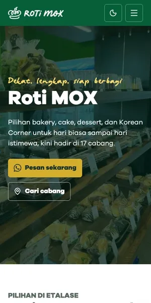 Tampilan seluler panjang situs Roti MOX dengan produk bakery, pemilih cabang, panduan pesan, dan kontak resmi